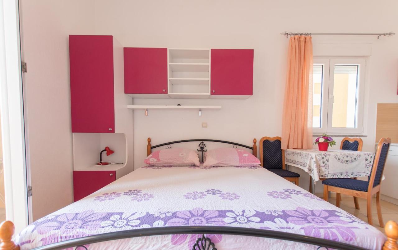 Studio Apartments Zloic In Krvavica Exteriör bild