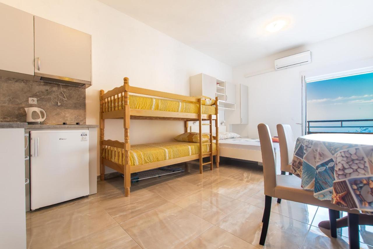 Studio Apartments Zloic In Krvavica Exteriör bild